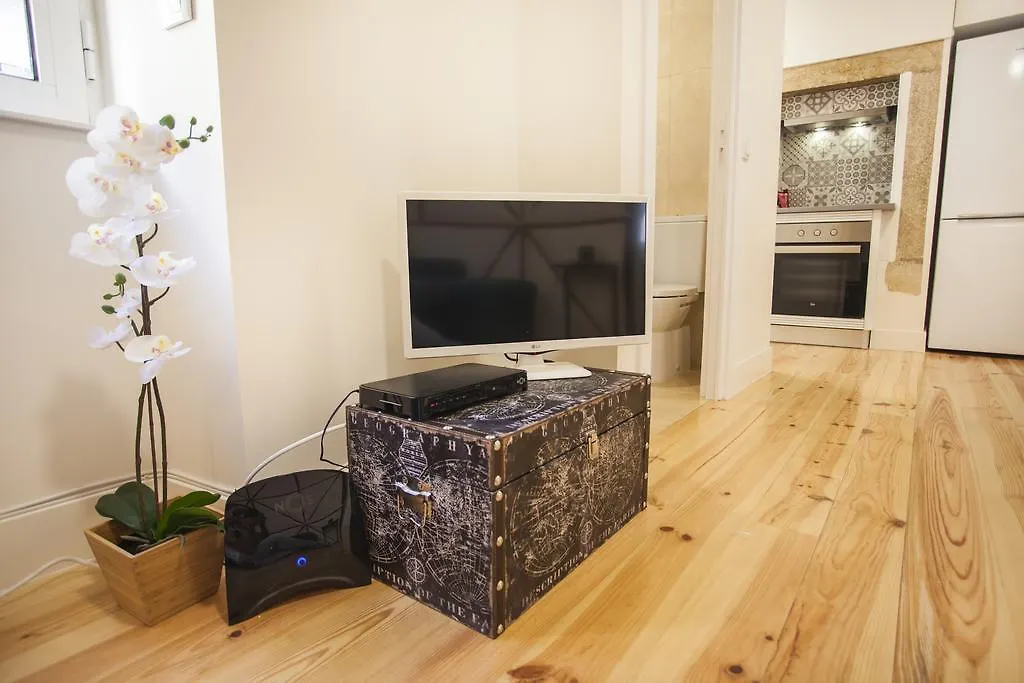 Graca Traditional 2 Bedroom Apartment Lisbon 0*,  Portugal